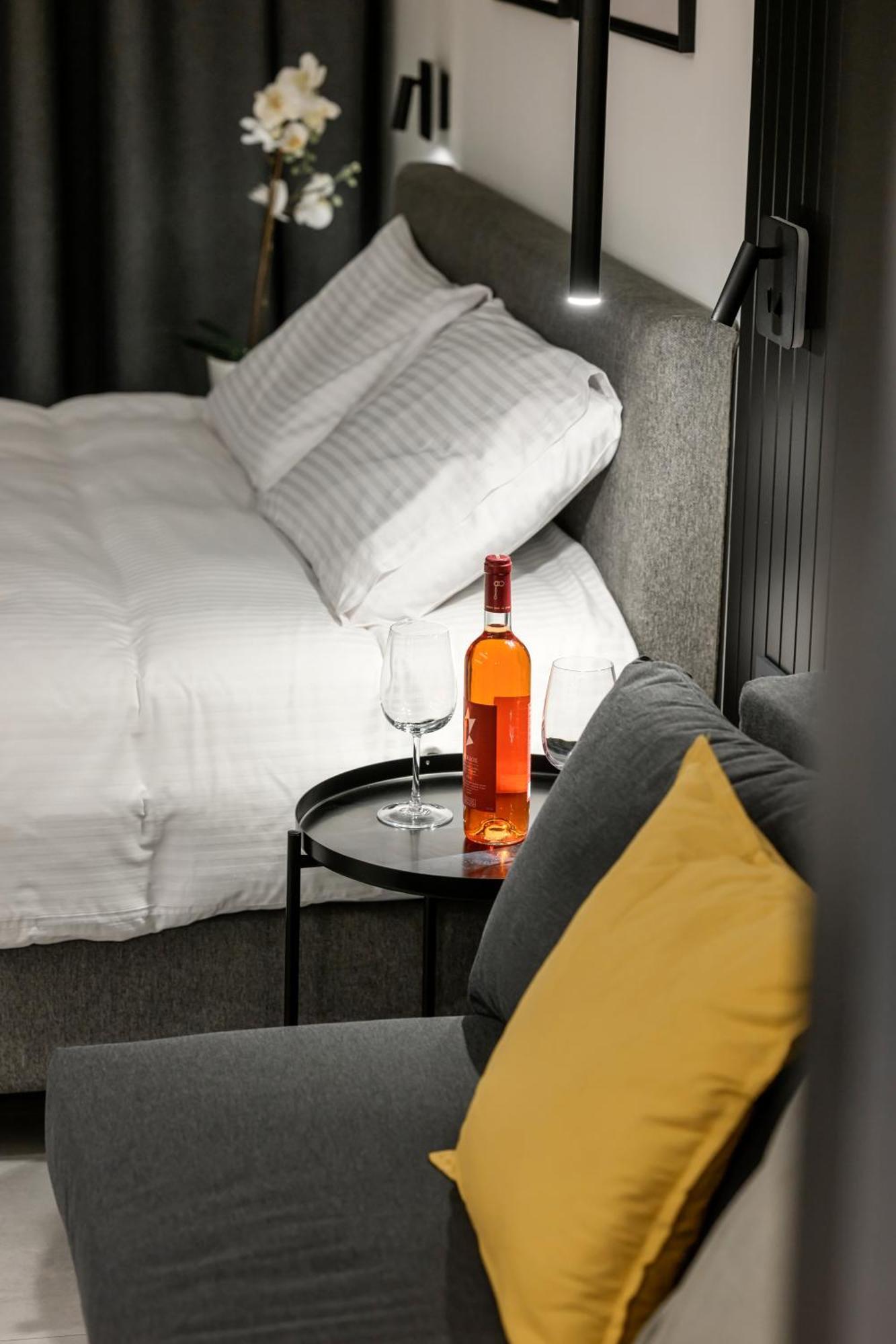 Cozyio- Ioannina City Center, Luxury Accommodation Ngoại thất bức ảnh
