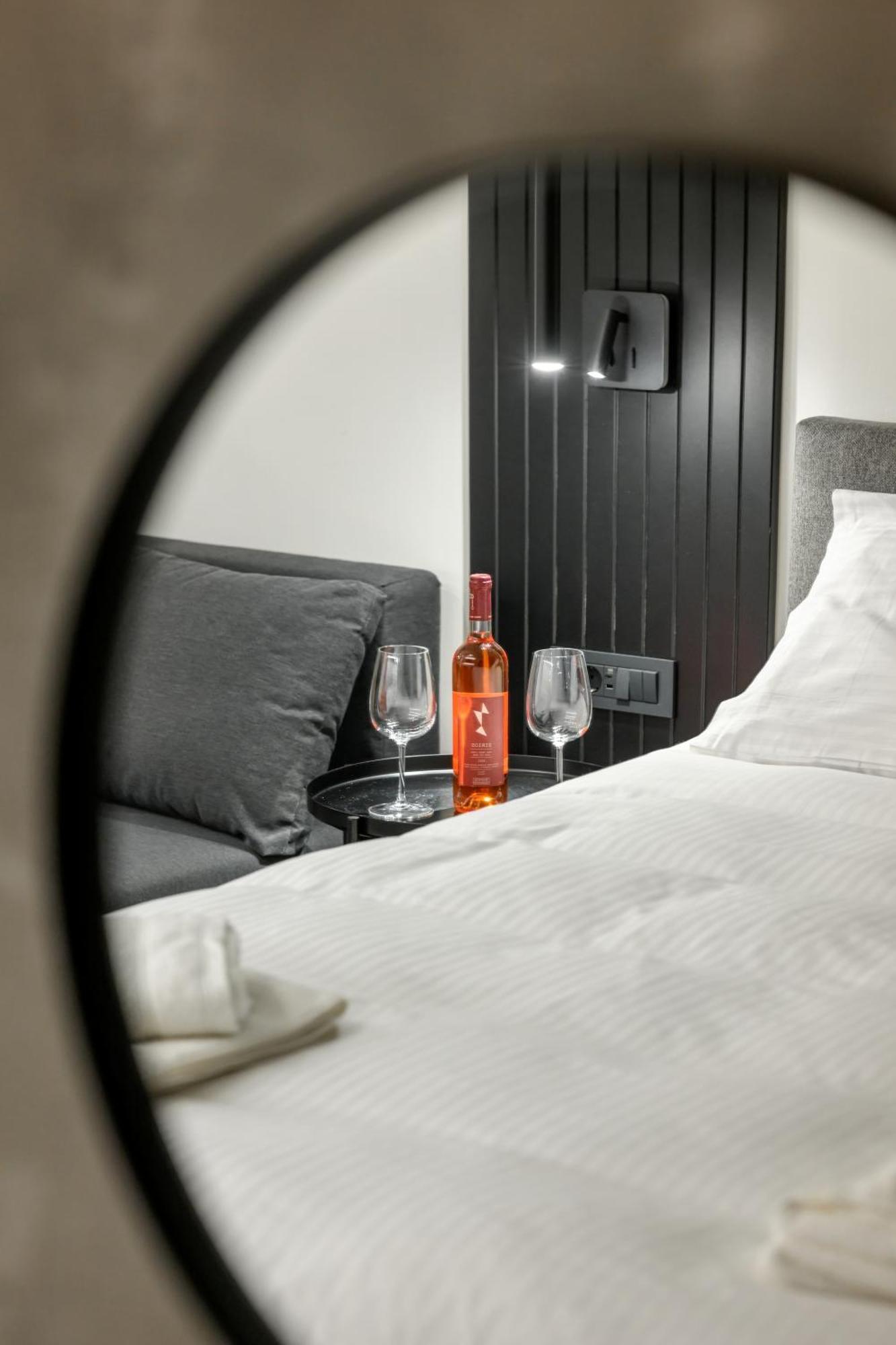 Cozyio- Ioannina City Center, Luxury Accommodation Ngoại thất bức ảnh